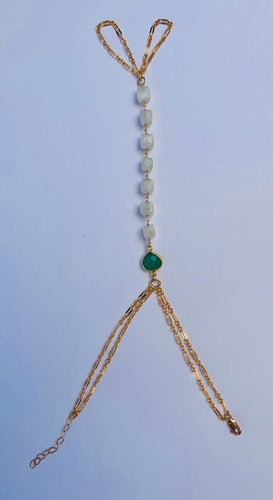 Le Lagunas Moonstone Hand Chain